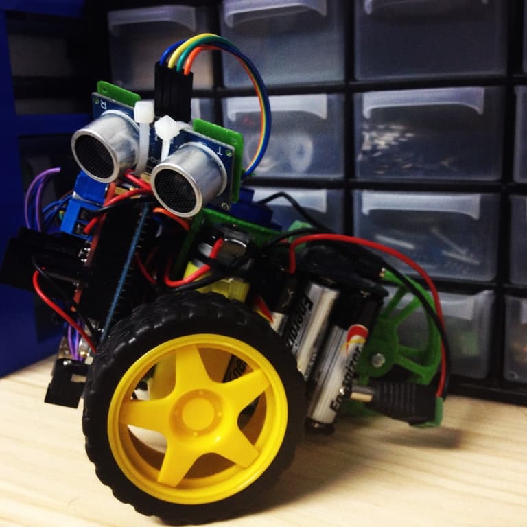 Robot SCRU-FE montado y listo para funcionar
